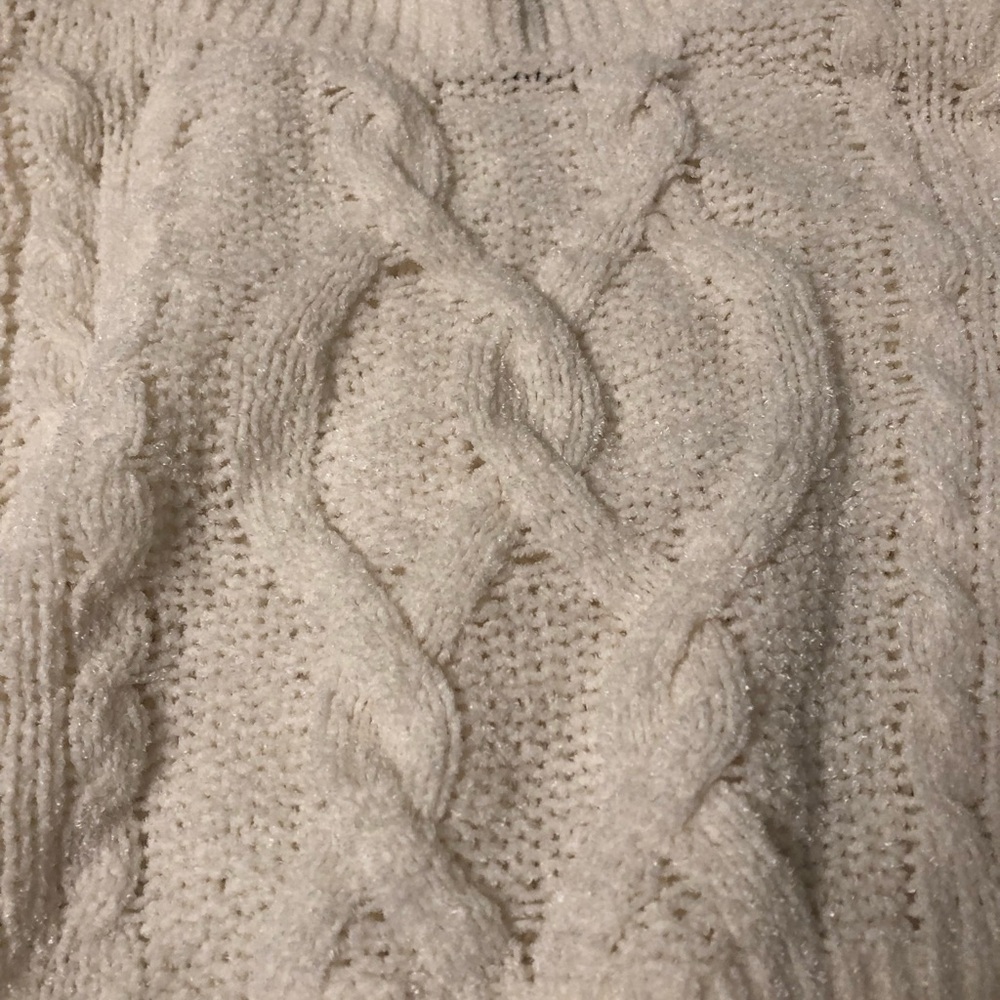 Express Cable Knit Sweater - Cream